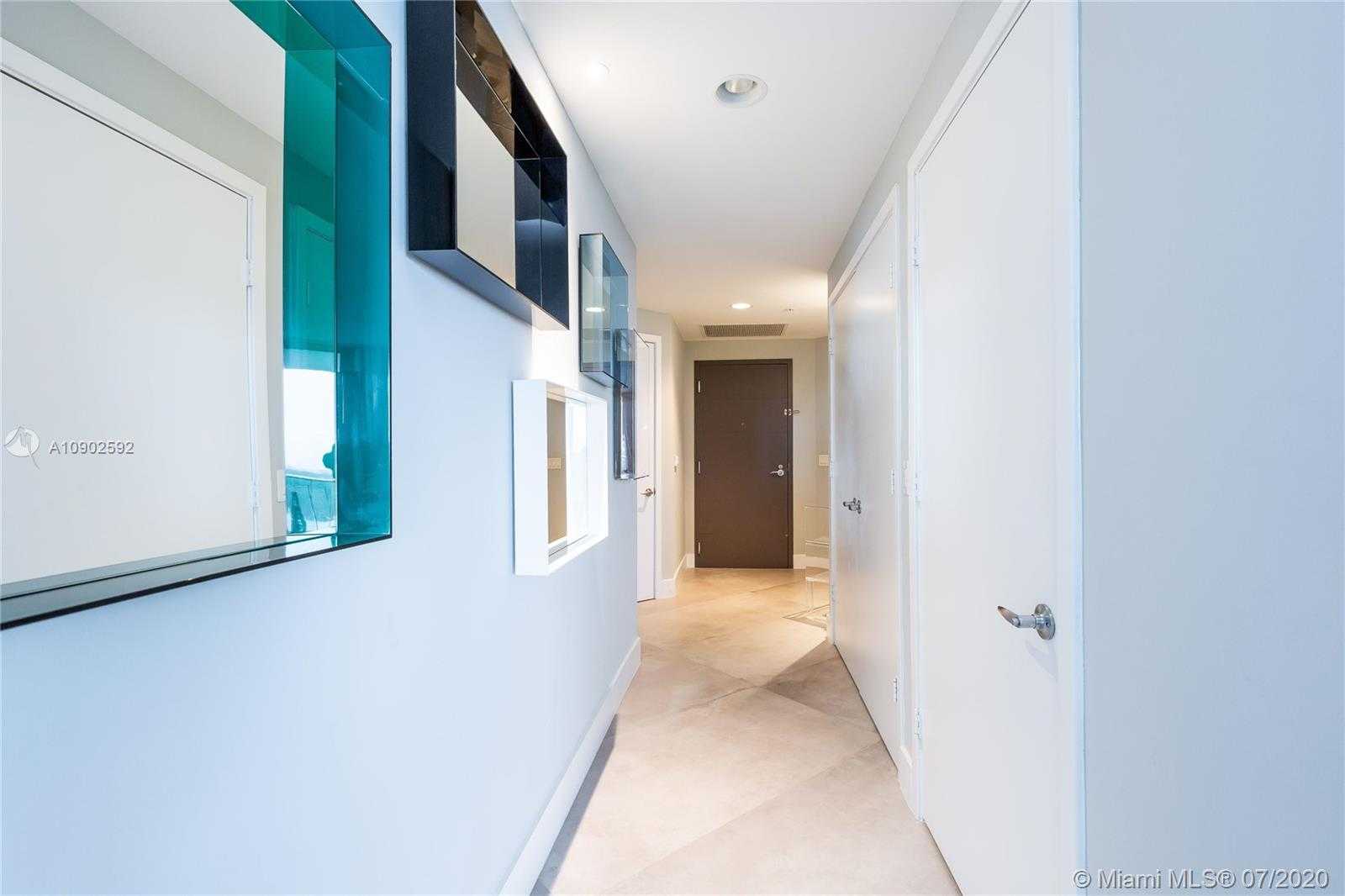 Small Image of 17111 BISCAYNE BLVD #1402, North Miami Beach Number 21