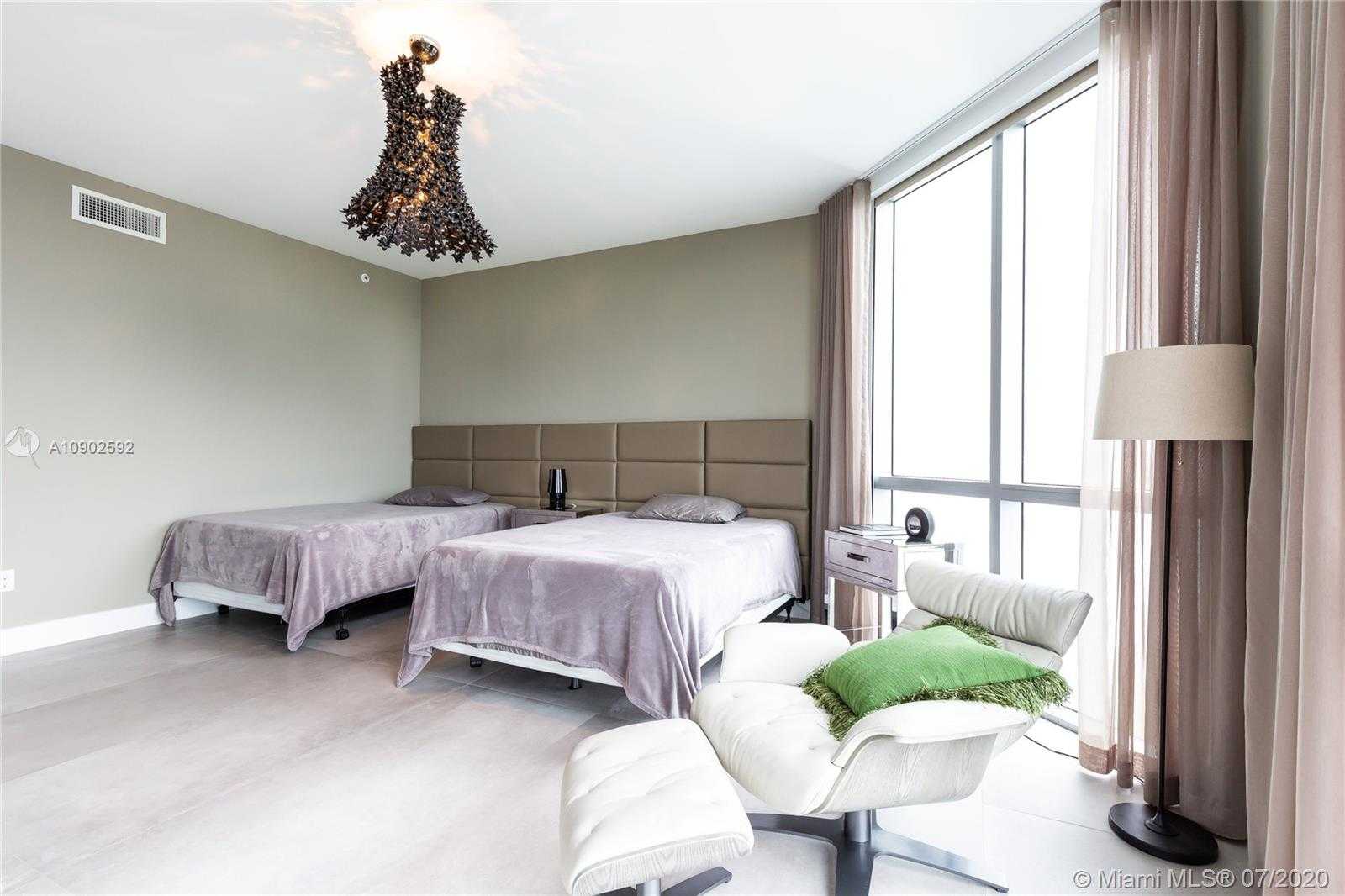 Small Image of 17111 BISCAYNE BLVD #1402, North Miami Beach Number 22