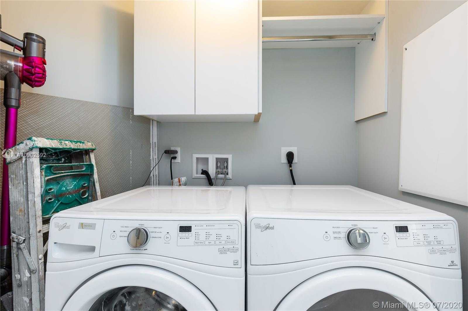 Small Image of 17111 BISCAYNE BLVD #1402, North Miami Beach Number 28