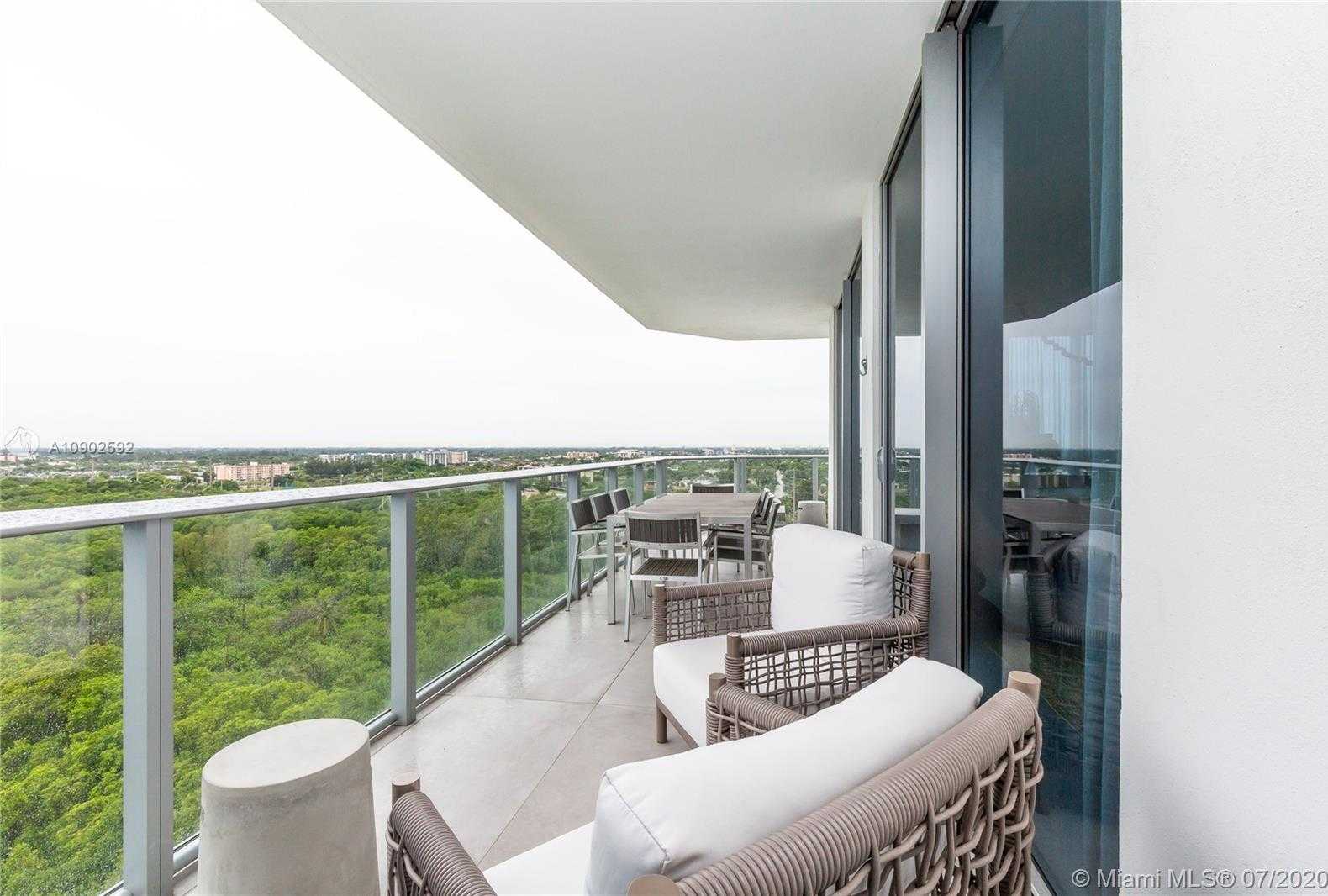 Small Image of 17111 BISCAYNE BLVD #1402, North Miami Beach Number 3
