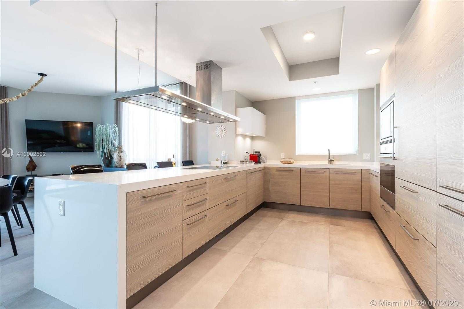 Small Image of 17111 BISCAYNE BLVD #1402, North Miami Beach Number 33