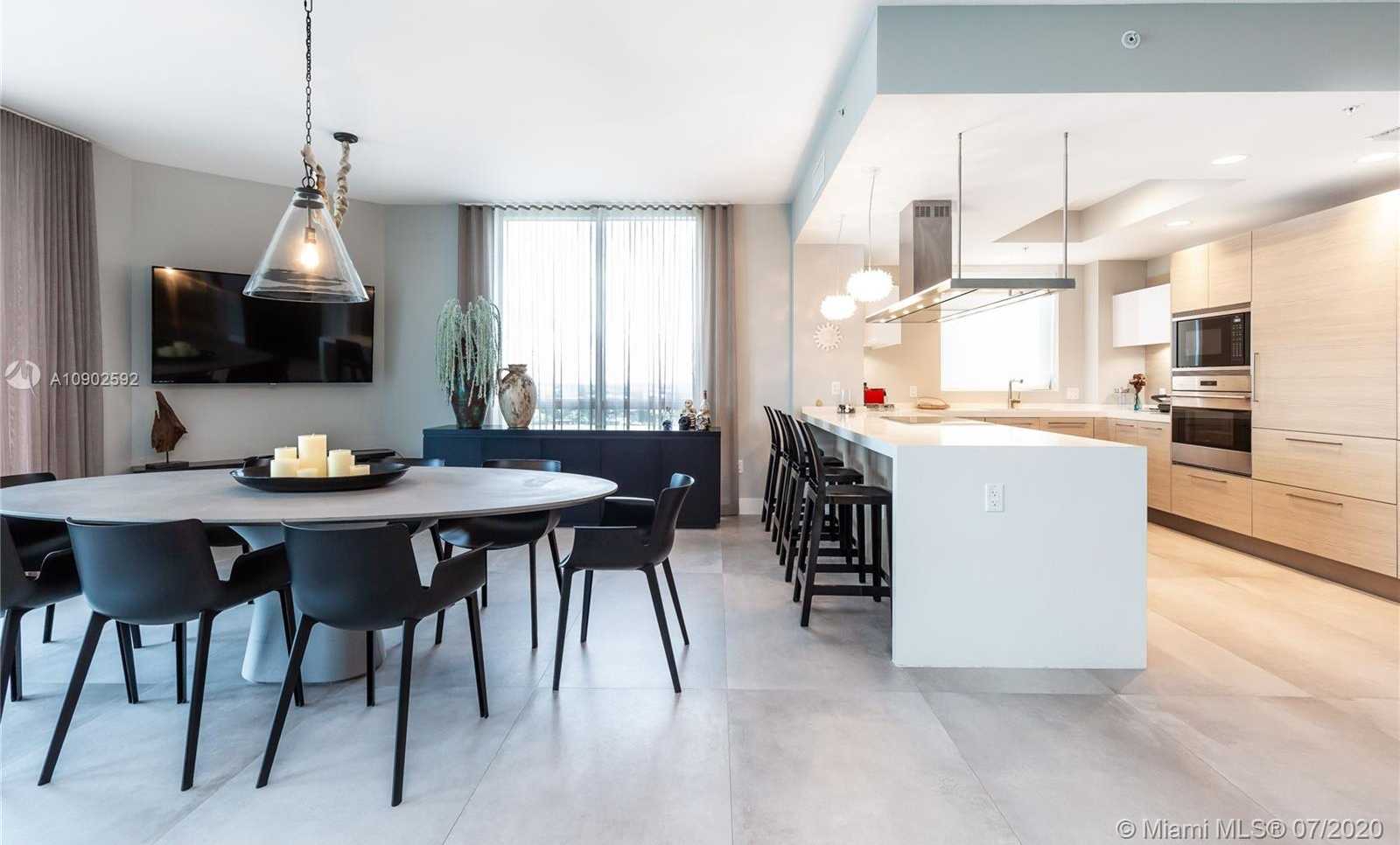 Small Image of 17111 BISCAYNE BLVD #1402, North Miami Beach Number 37