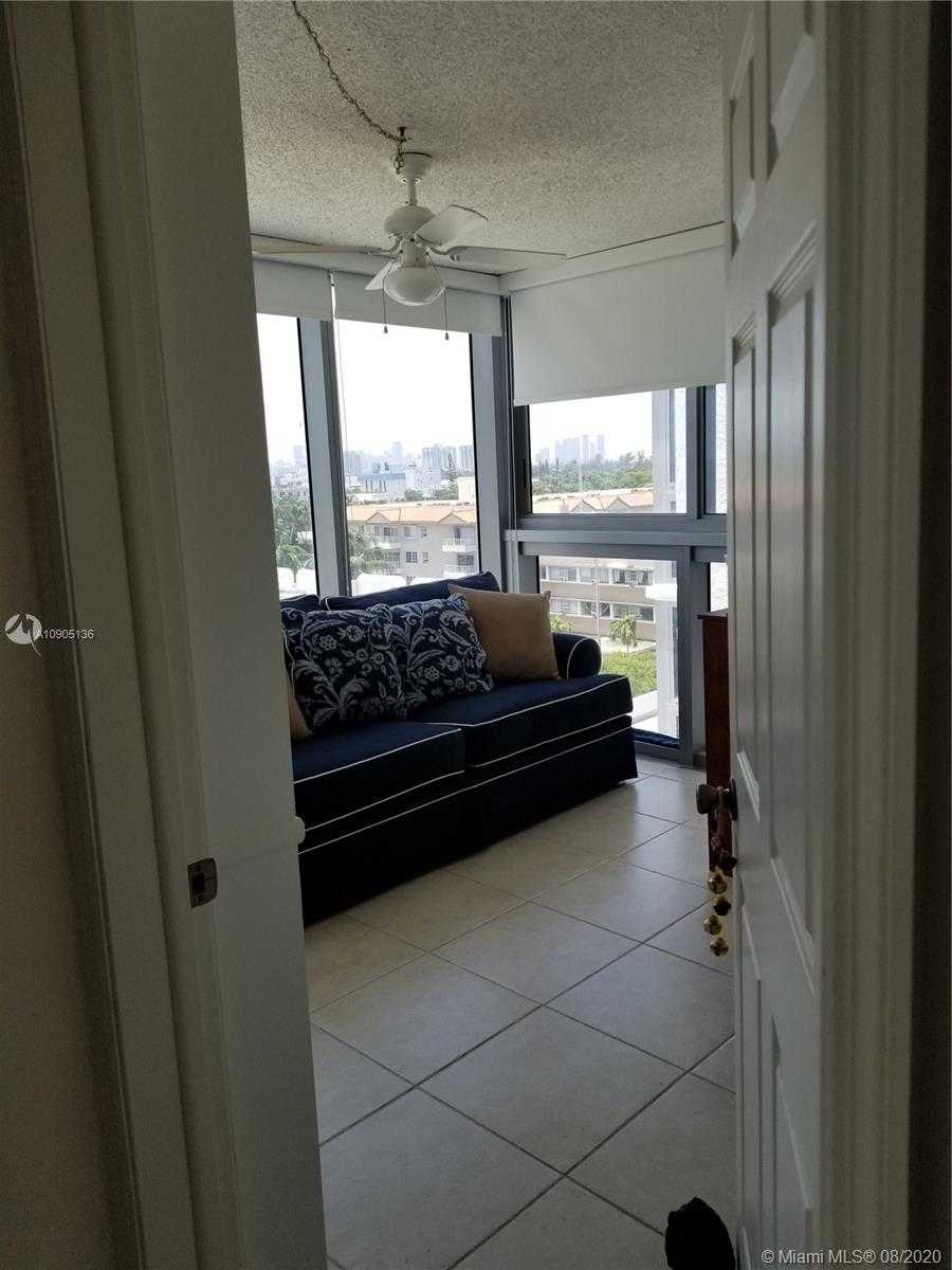 Small Image of 2655 COLLINS AVE #806, Miami Beach Number 10