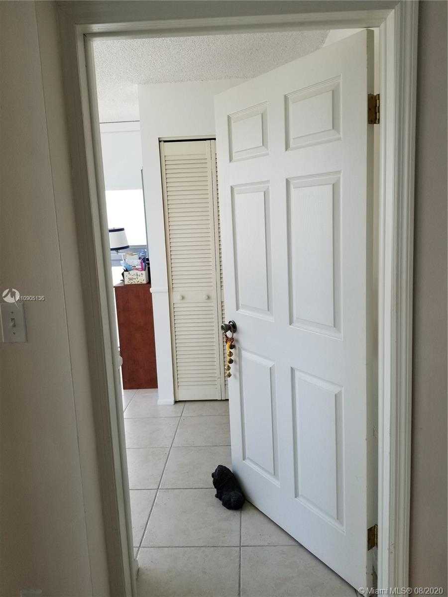 Small Image of 2655 COLLINS AVE #806, Miami Beach Number 11