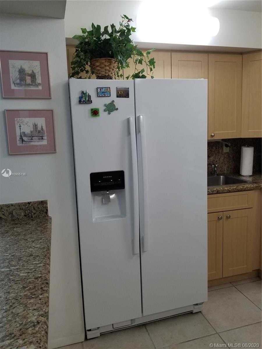 Small Image of 2655 COLLINS AVE #806, Miami Beach Number 14