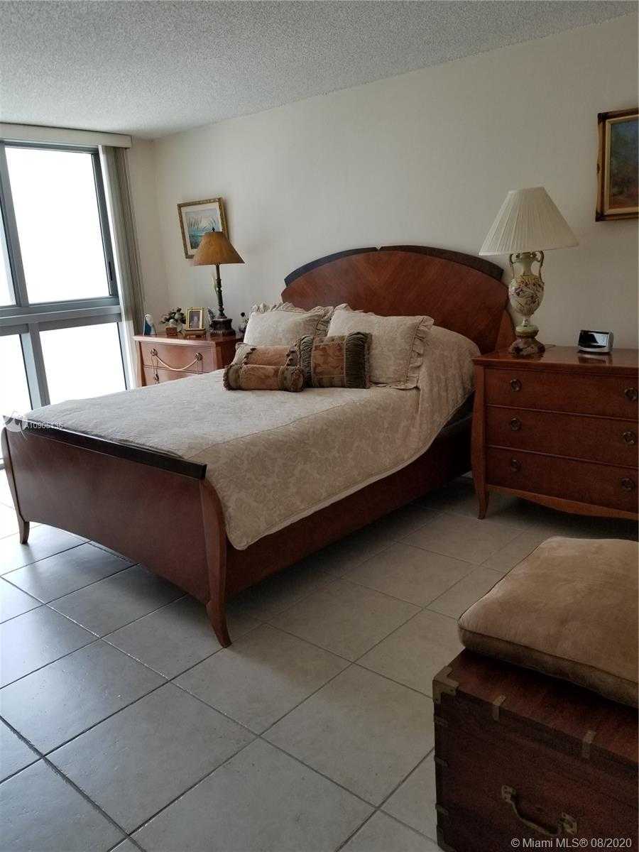 Small Image of 2655 COLLINS AVE #806, Miami Beach Number 19