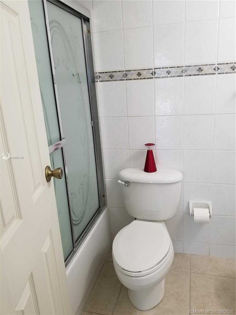 Small Image of 2655 COLLINS AVE #806, Miami Beach Number 25