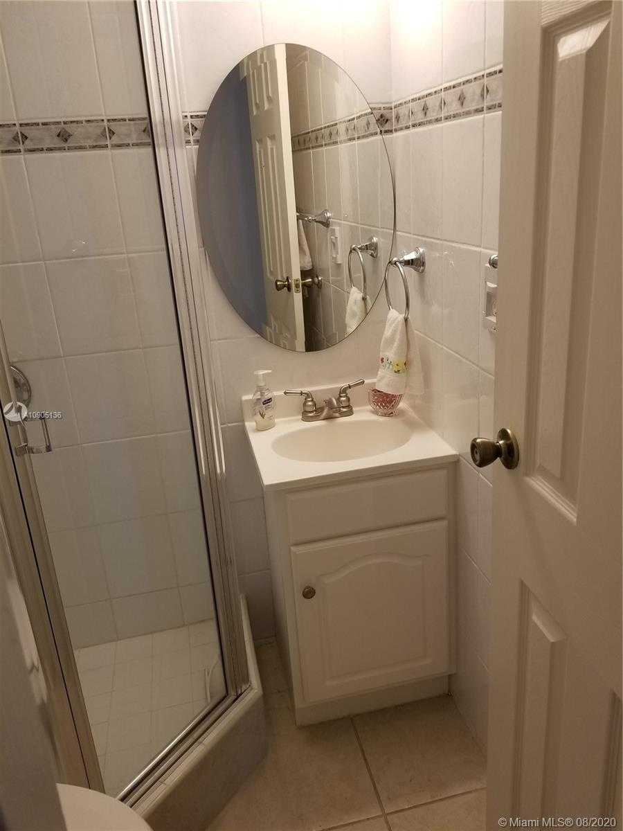 Small Image of 2655 COLLINS AVE #806, Miami Beach Number 28