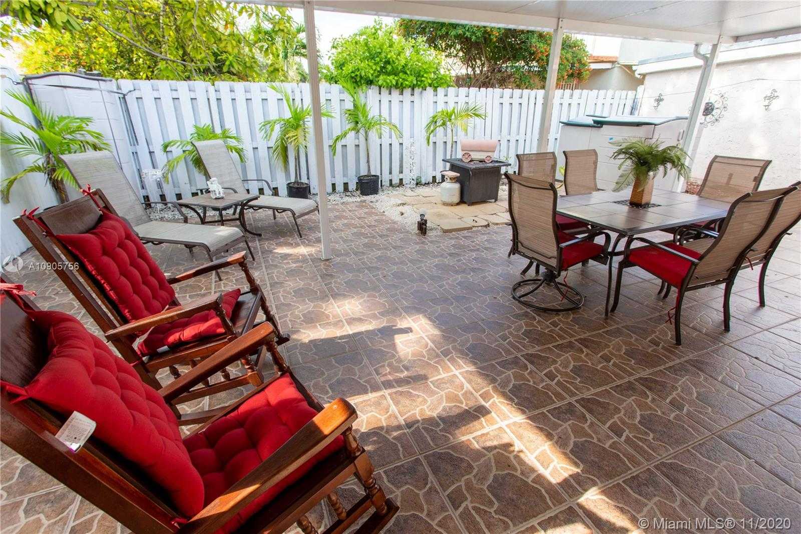 Small Image of 10975 SOUTH WEST 25 ST #II, Miami Number 13