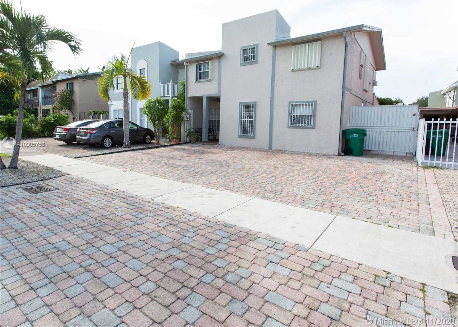Small Image of 10975 SOUTH WEST 25 ST #II, Miami Number 15