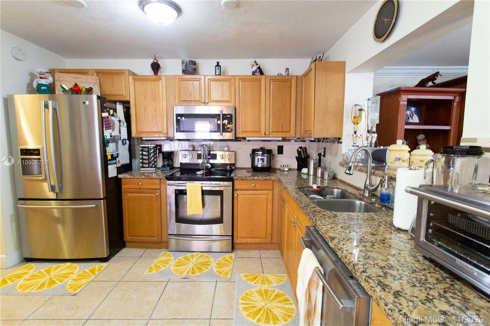 Small Image of 10975 SOUTH WEST 25 ST #II, Miami Number 2