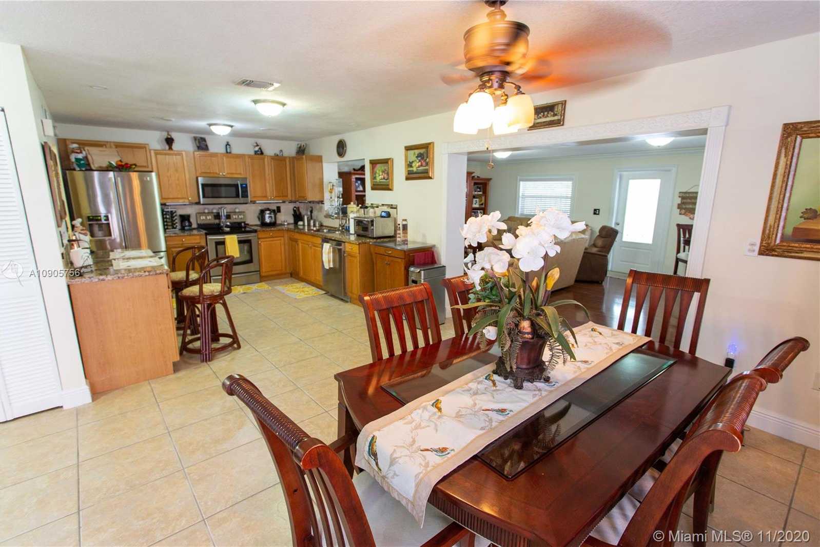 Small Image of 10975 SOUTH WEST 25 ST #II, Miami Number 3