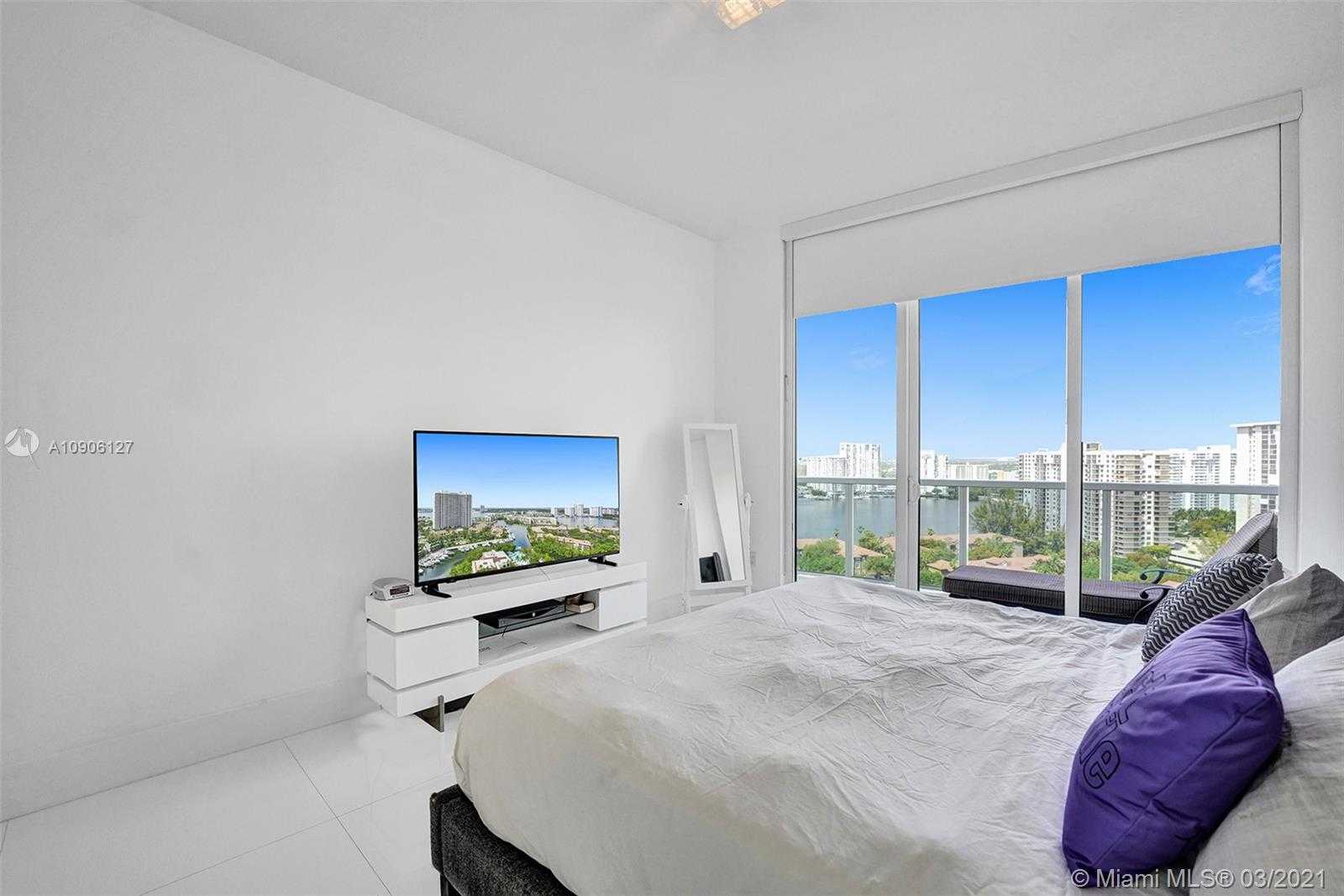 Small Image of 4100 ISLAND BLVD #1703, Aventura Number 23