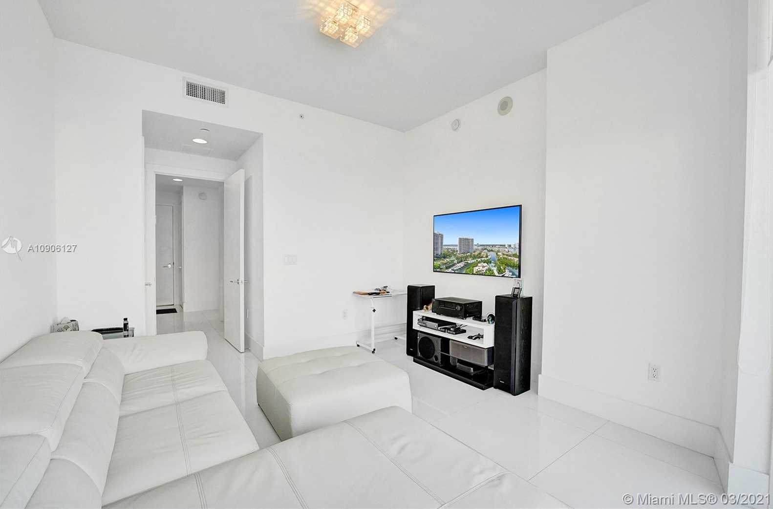 Small Image of 4100 ISLAND BLVD #1703, Aventura Number 26
