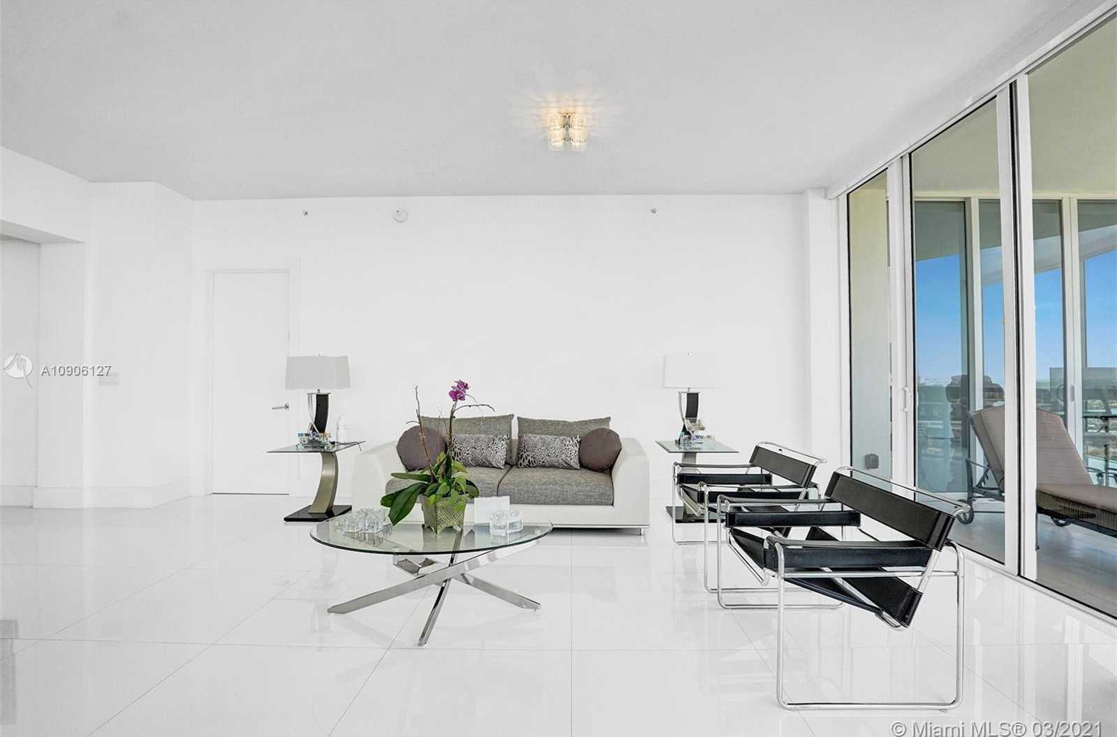 Small Image of 4100 ISLAND BLVD #1703, Aventura Number 3