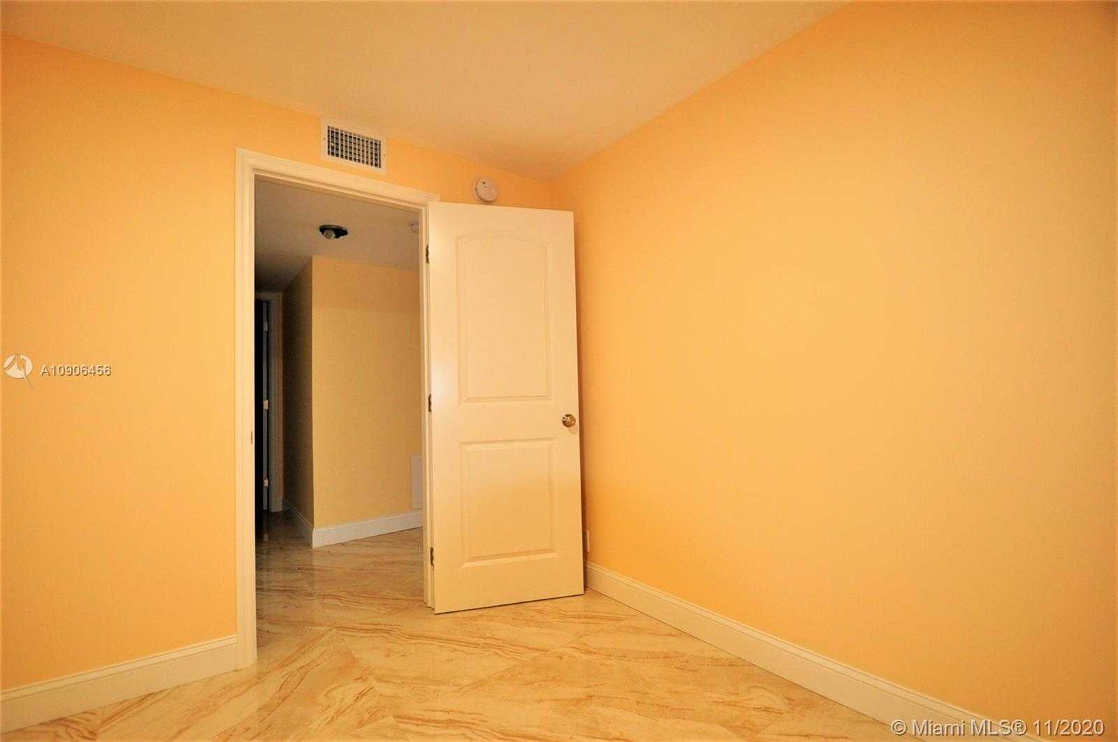 Small Image of 1865 SOUTH OCEAN DR #9G, Hallandale Beach Number 5