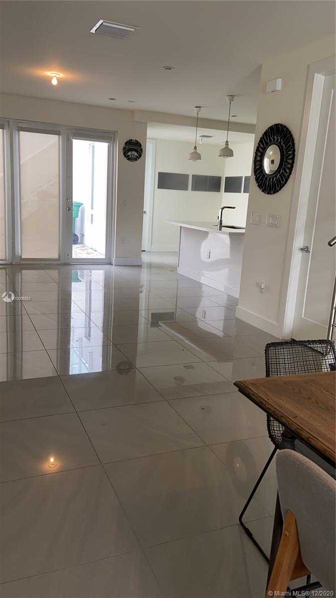 Small Image of 6331 NW 105th Ct, Doral, FL 33178, USA Number 16