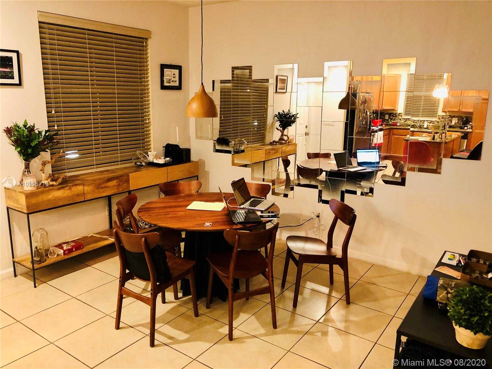 Small Image of 2919 CASCADA ISLES WAY #2919, Cooper City Number 4