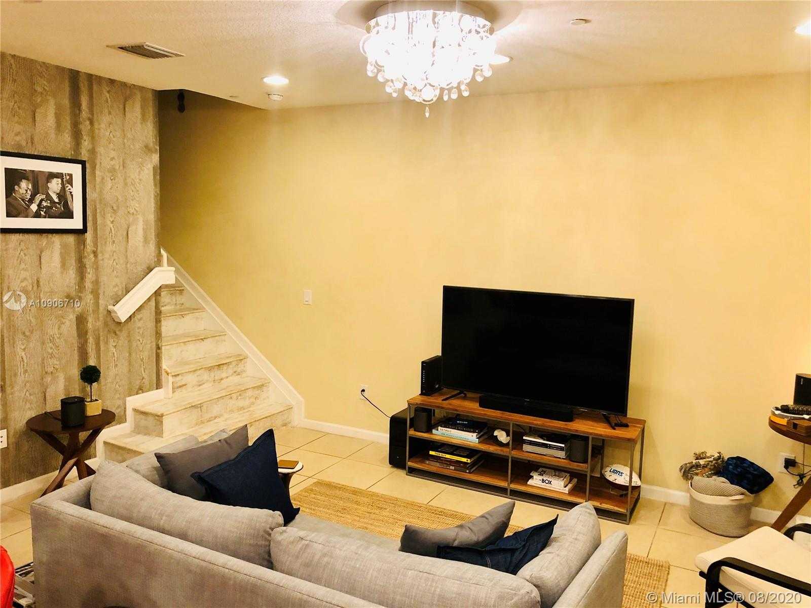 Small Image of 2919 CASCADA ISLES WAY #2919, Cooper City Number 5