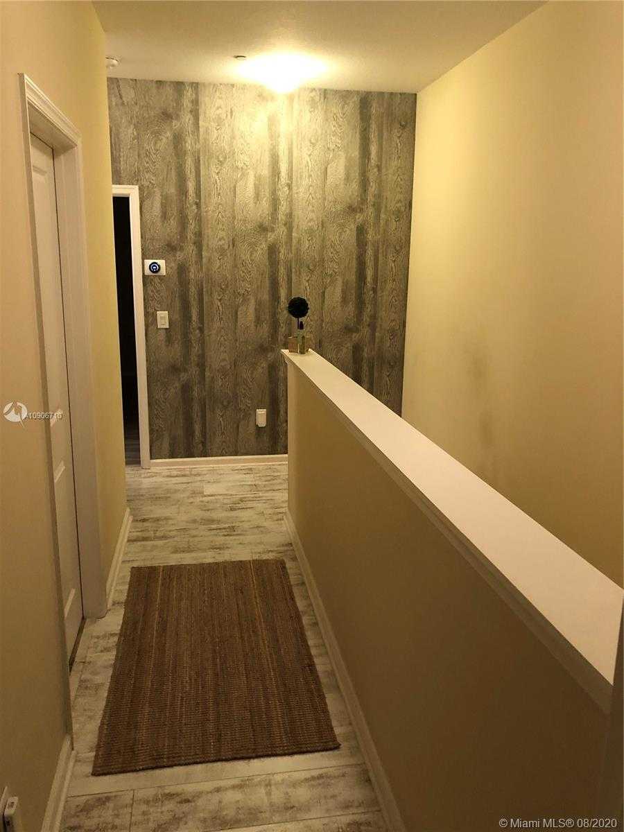 Small Image of 2919 CASCADA ISLES WAY #2919, Cooper City Number 8