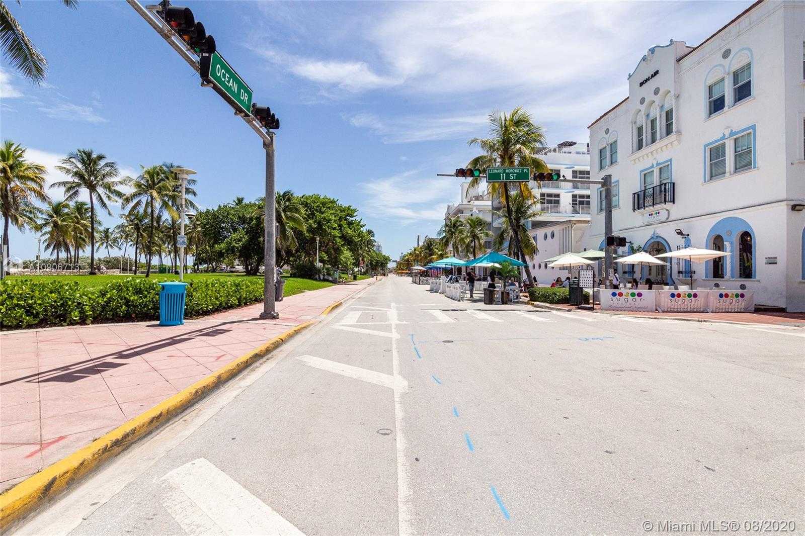 Small Image of 1060 OCEAN DR #D204, Miami Beach Number 20
