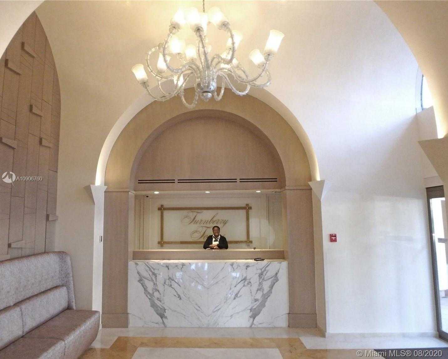 Small Image of 19355 Turnberry Way, Miami, FL 33180, USA Number 36
