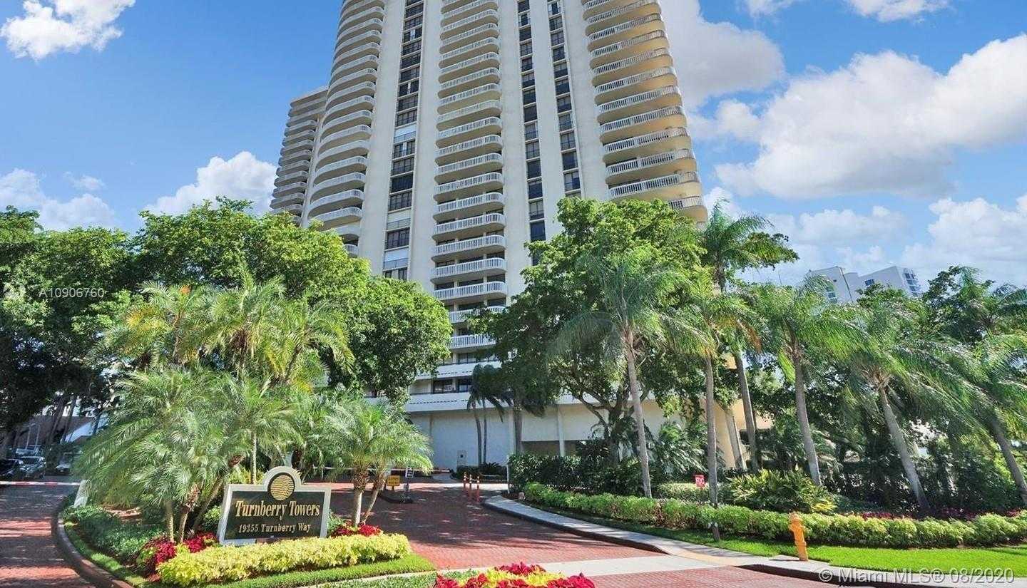 Small Image of 19355 Turnberry Way, Miami, FL 33180, USA Number 38