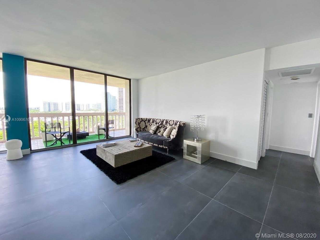 Small Image of 19355 Turnberry Way, Miami, FL 33180, USA Number 6