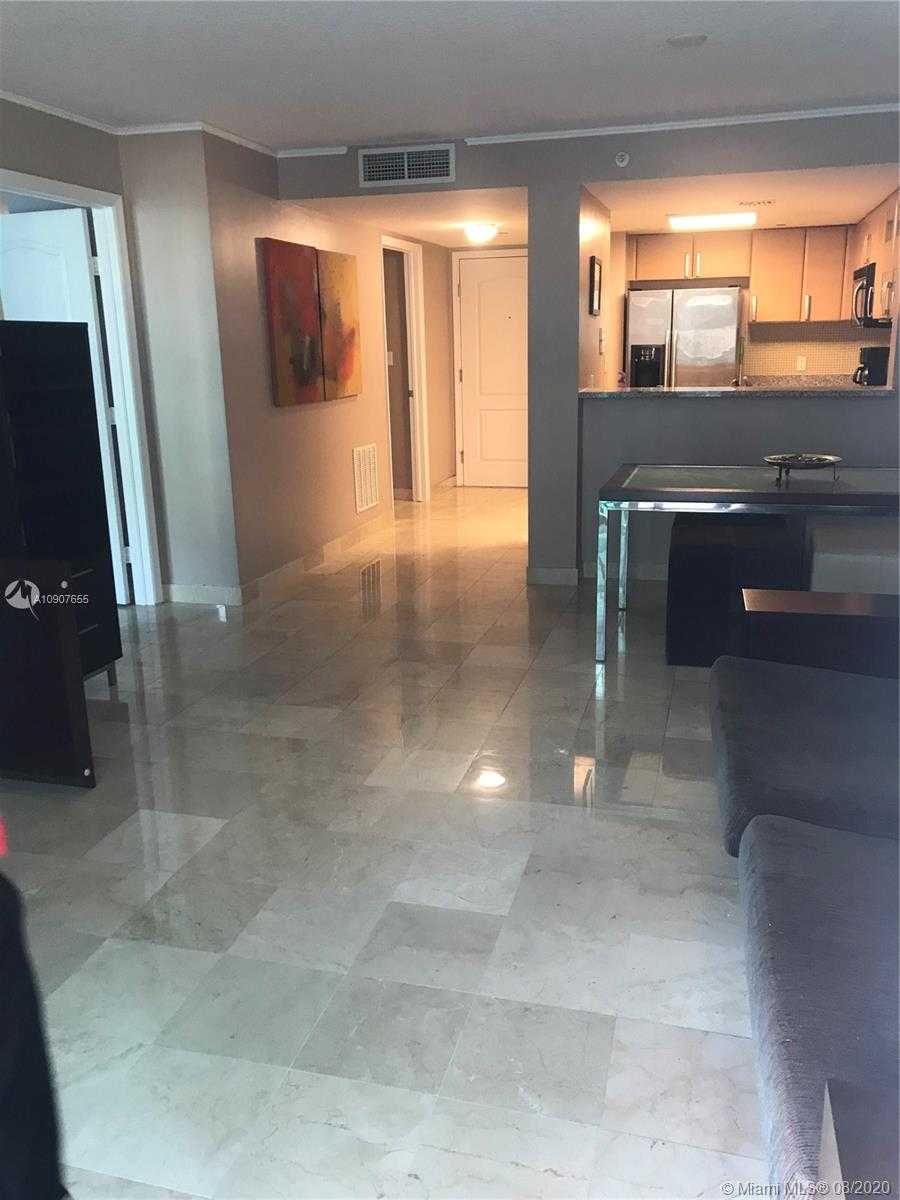 Small Image of 2101 BRICKELL AVE #1005, Miami Number 4
