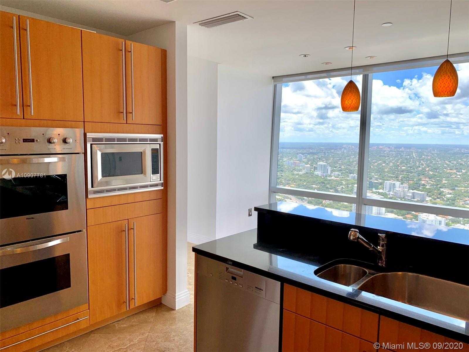 Small Image of 1425 BRICKELL AVE #53B, Miami Number 3