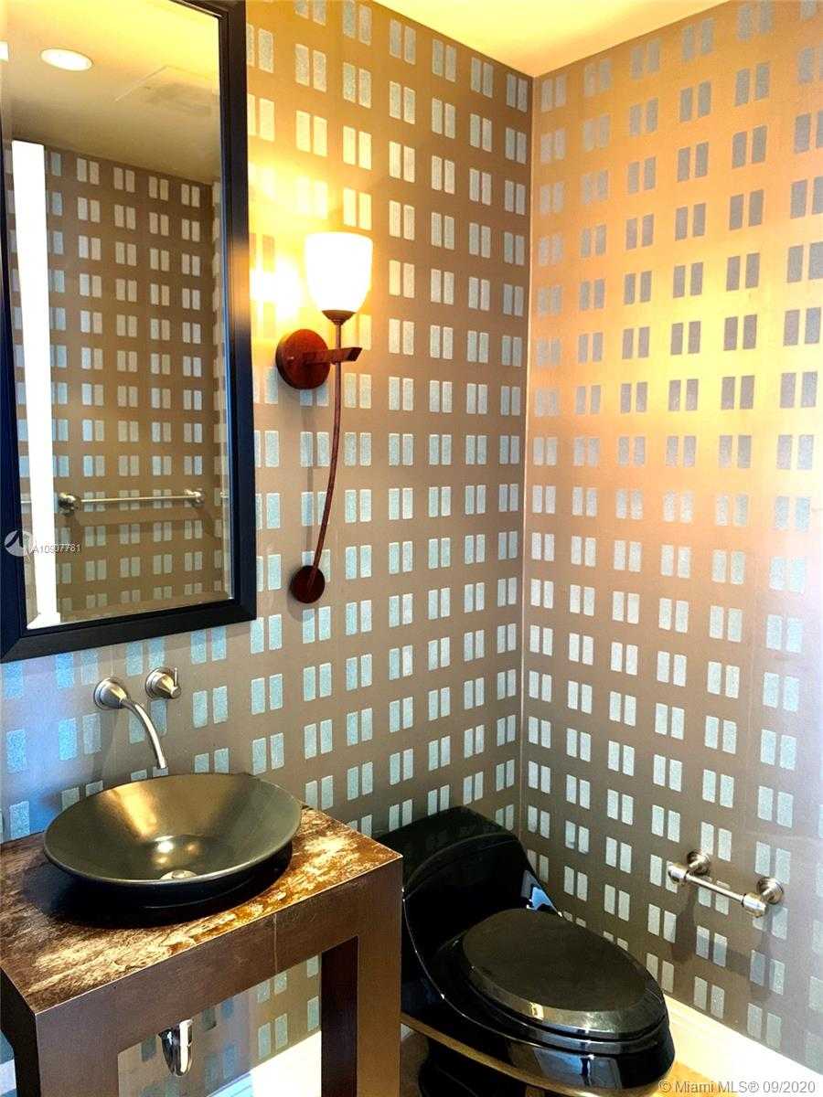 Small Image of 1425 BRICKELL AVE #53B, Miami Number 6