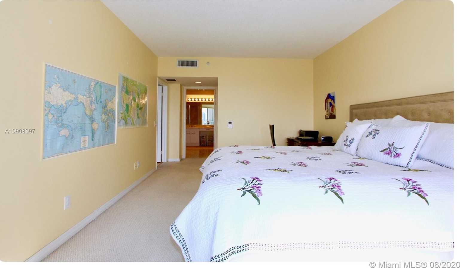 Small Image of 21205 YACHT CLUB DR #707, Aventura Number 13