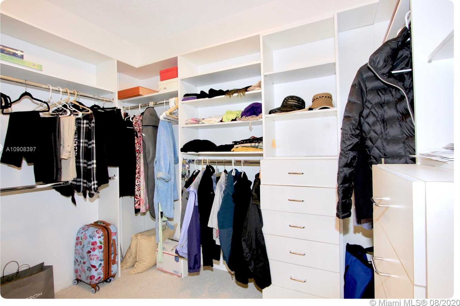 Small Image of 21205 YACHT CLUB DR #707, Aventura Number 14