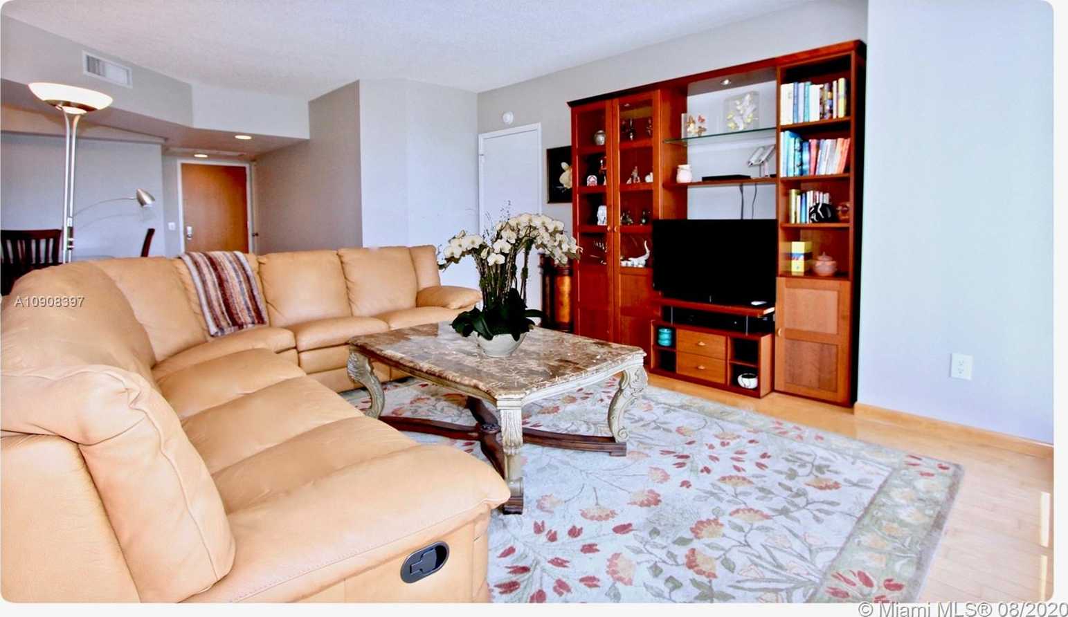 Small Image of 21205 YACHT CLUB DR #707, Aventura Number 5