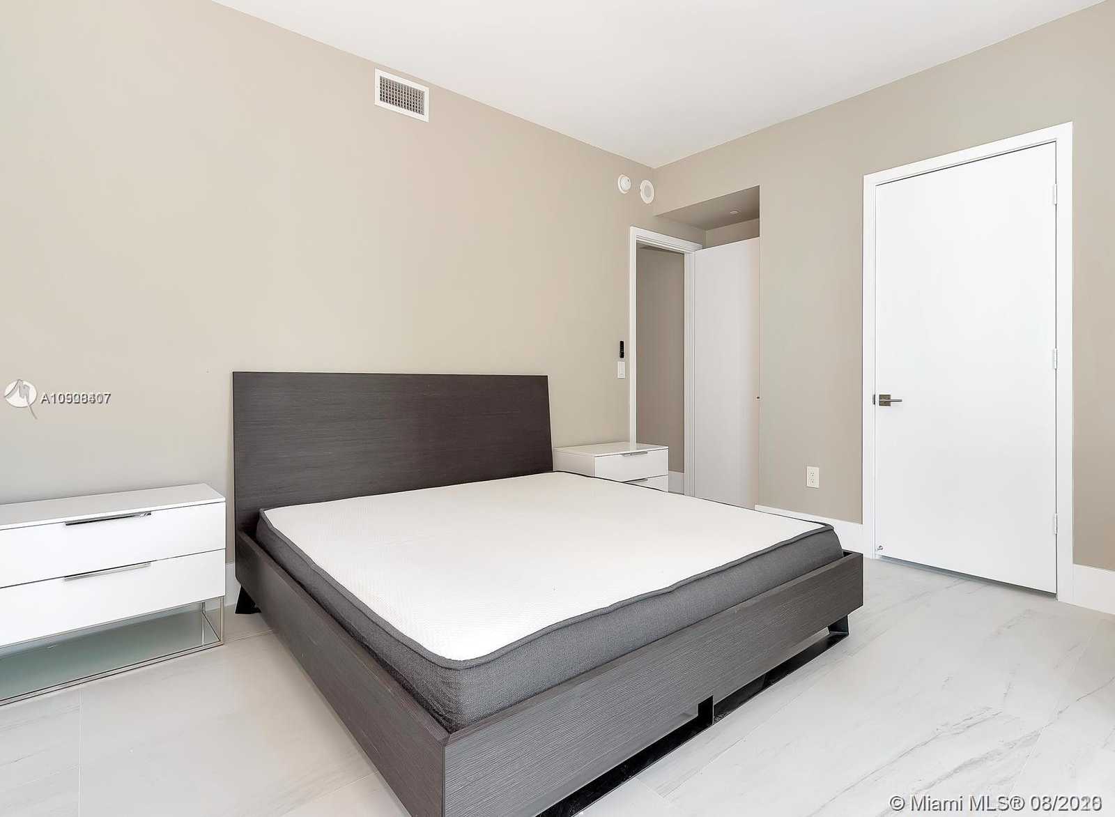 Small Image of 650 NORTH EAST 32 ST #3007, Miami Number 18