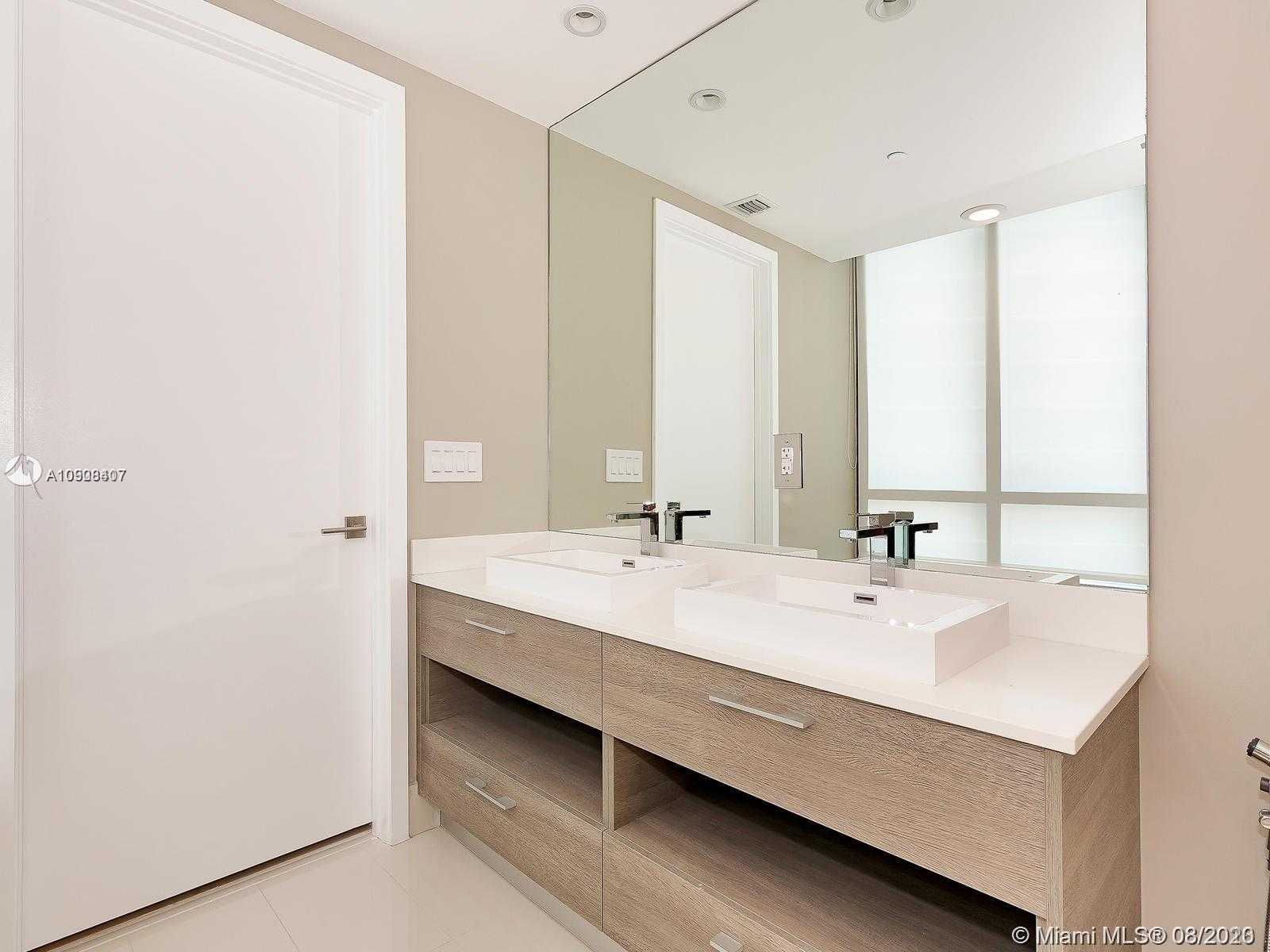 Small Image of 650 NORTH EAST 32 ST #3007, Miami Number 25