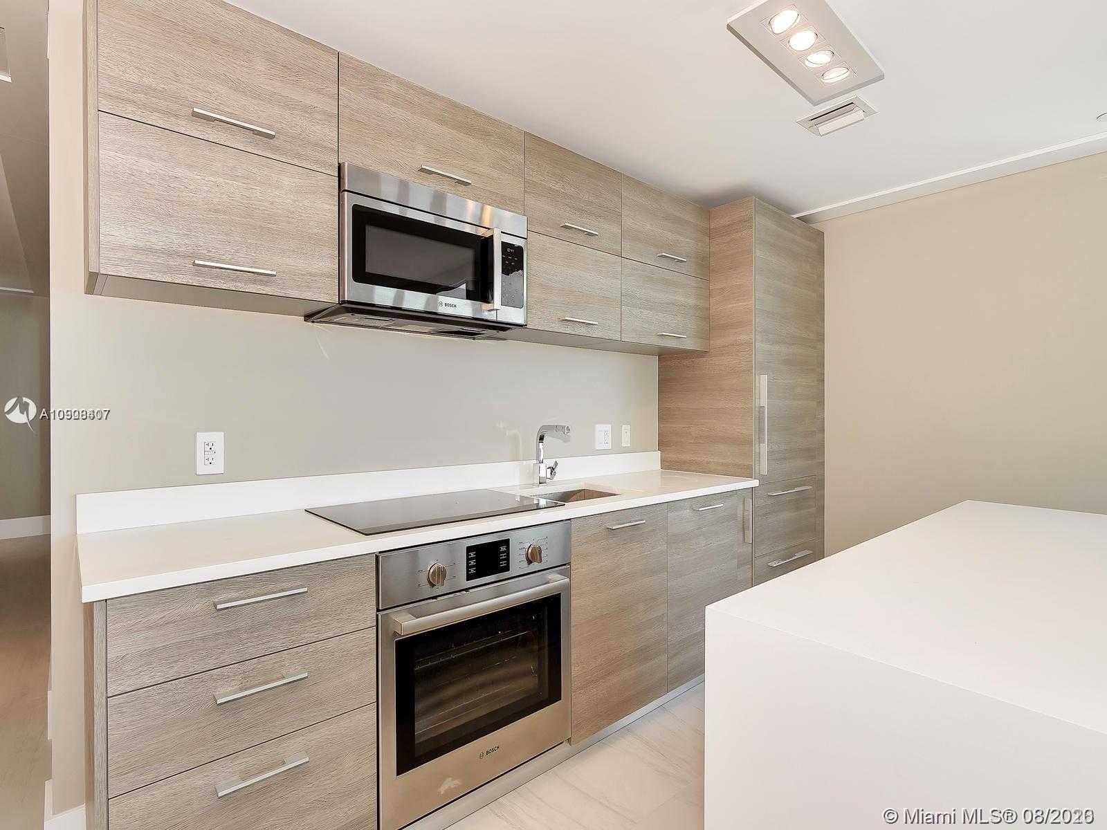 Small Image of 650 NORTH EAST 32 ST #3007, Miami Number 9