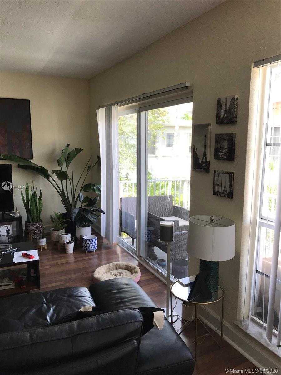 Small Image of 9260 BAY HARBOR TER #24, Bay Harbor Islands Number 4