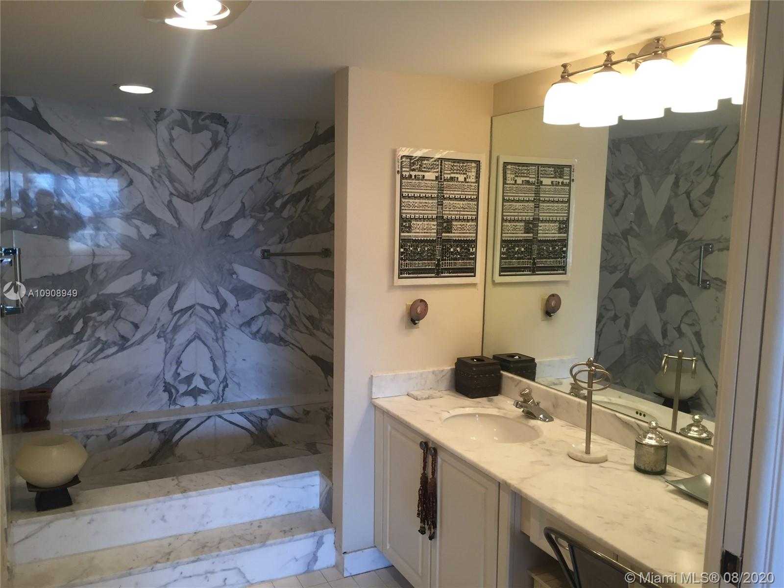 Small Image of 199 Ocean Ln Dr, Key Biscayne, FL 33149, USA Number 6