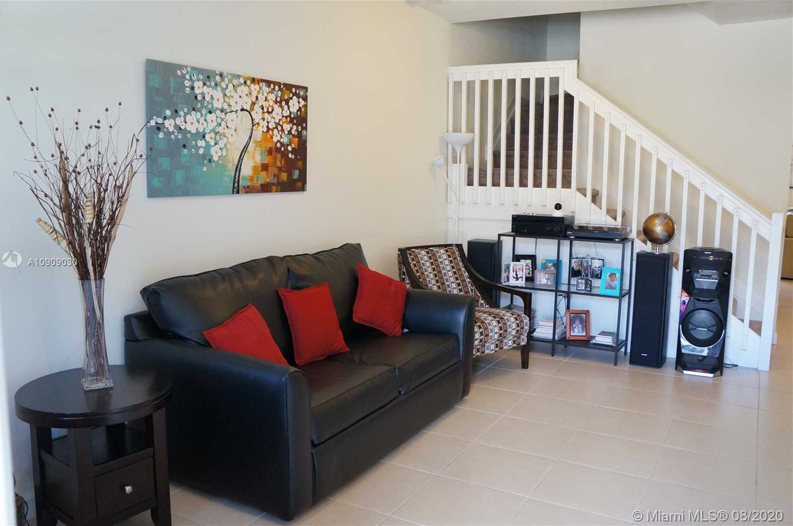 Small Image of 15087 SOUTH WEST 118TH LN, Miami Number 3