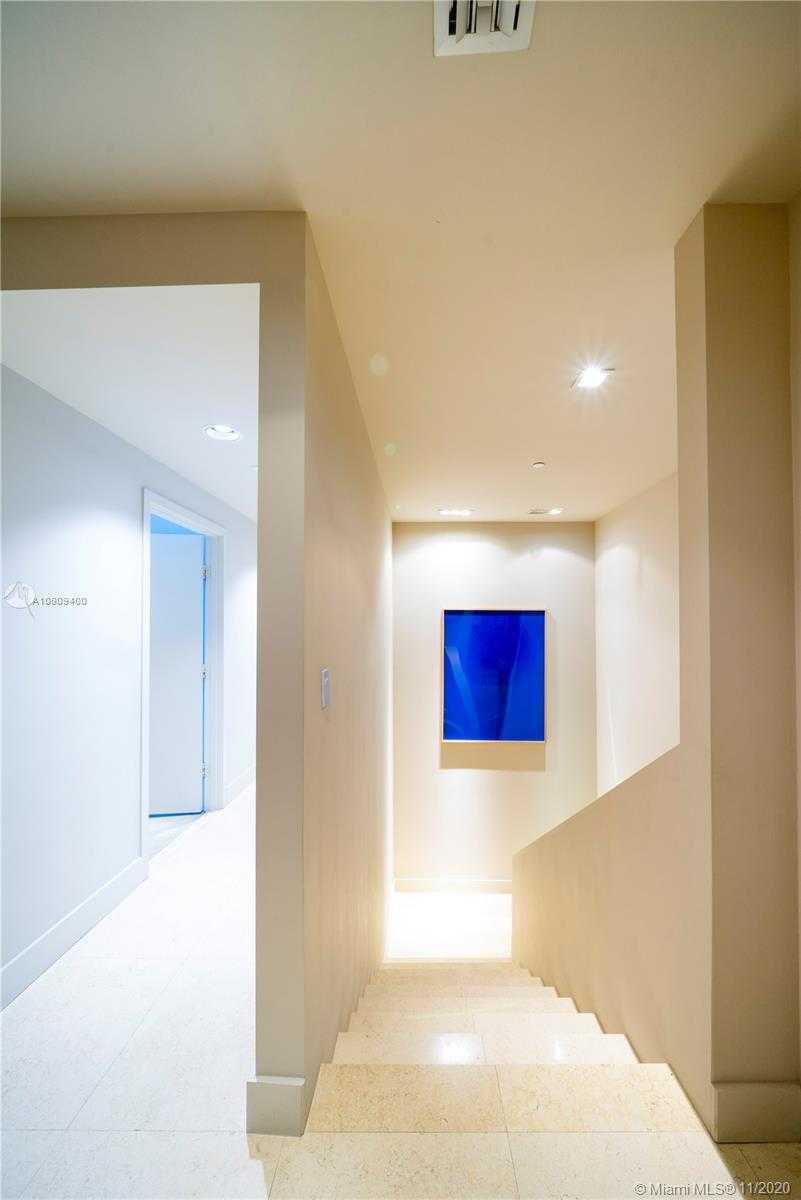 Small Image of 6103 AQUA AVE #102, Miami Beach Number 11