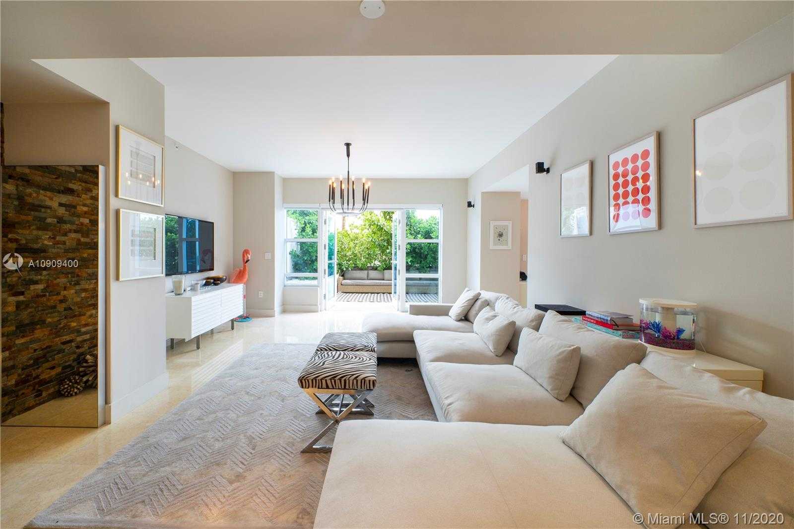 Small Image of 6103 AQUA AVE #102, Miami Beach Number 2