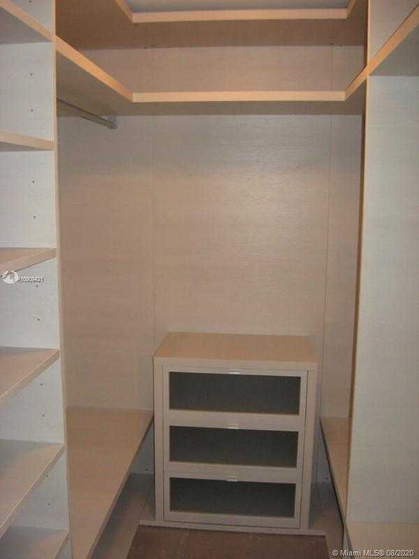 Small Image of 68 SOUTH EAST 6TH #2606, Miami Number 16