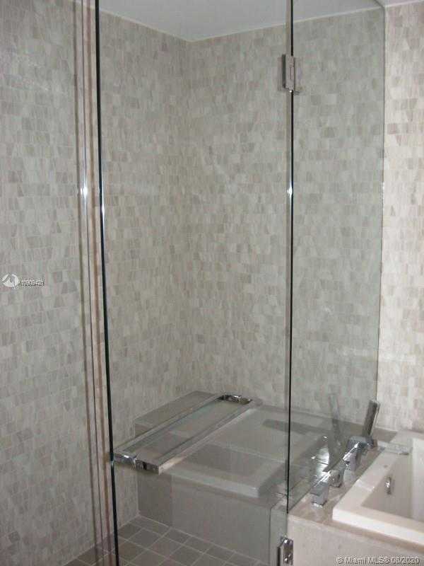 Small Image of 68 SOUTH EAST 6TH #2606, Miami Number 17