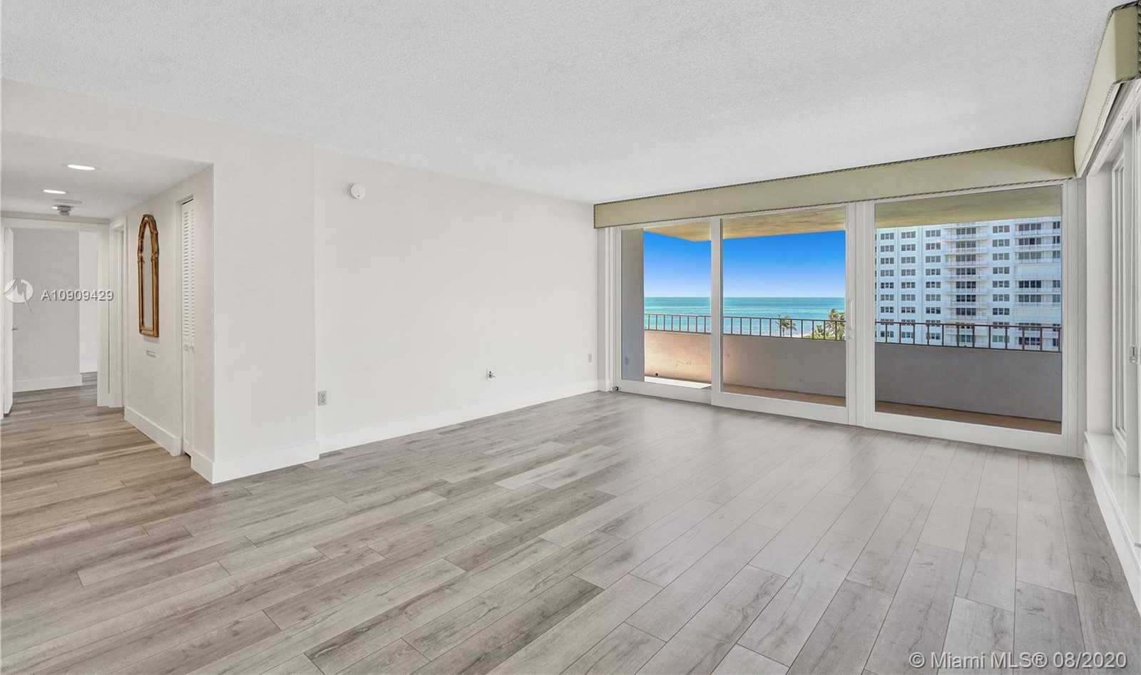 Small Image of 177 OCEAN LN DR #909, Key Biscayne Number 2