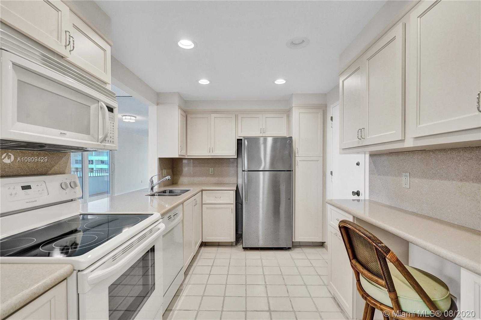 Small Image of 177 OCEAN LN DR #909, Key Biscayne Number 6