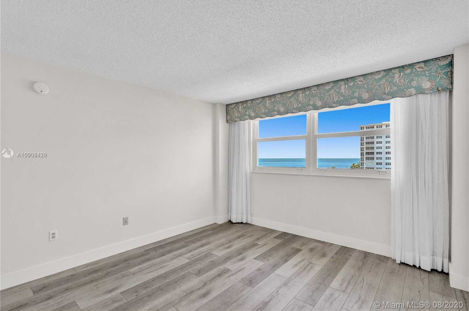 Small Image of 177 OCEAN LN DR #909, Key Biscayne Number 8