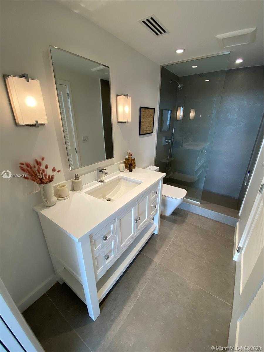 Small Image of 3 ISLAND AVE #12G, Miami Beach Number 25