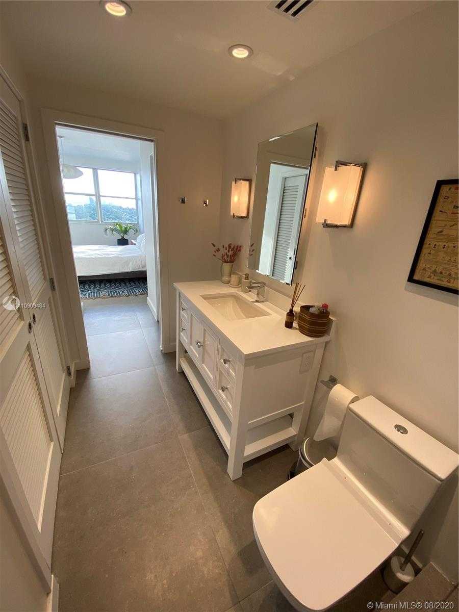 Small Image of 3 ISLAND AVE #12G, Miami Beach Number 26