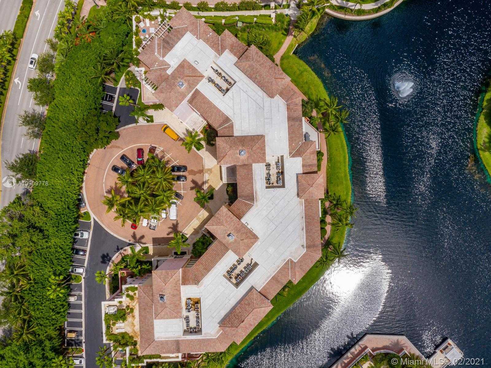 Small Image of 727 CRANDON BLVD #202, Key Biscayne Number 2